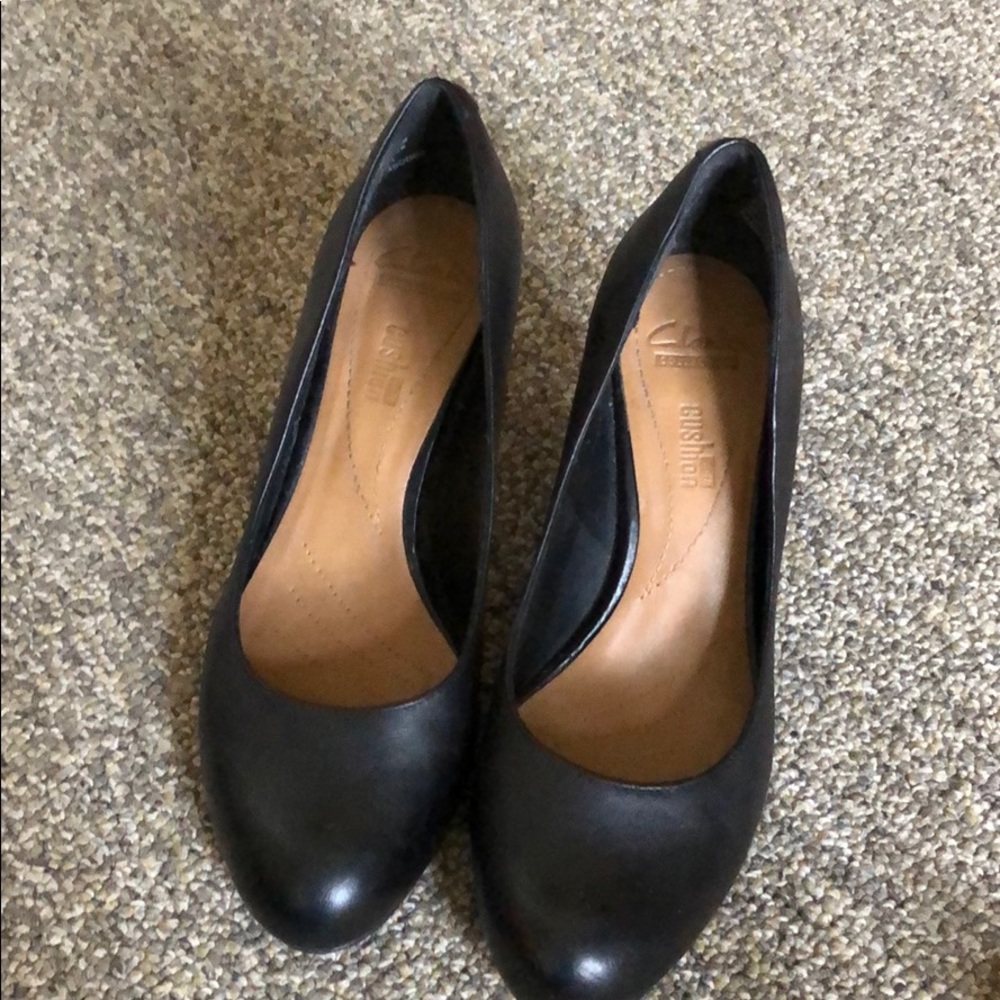 Clarks professional low heel